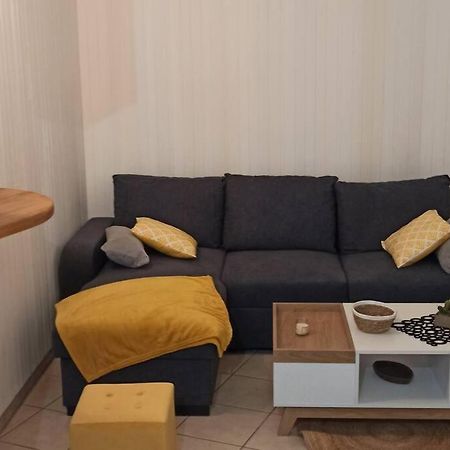 Petite Maison De Bourg Proche A84 Ducey-Les Cheris Exteriér fotografie