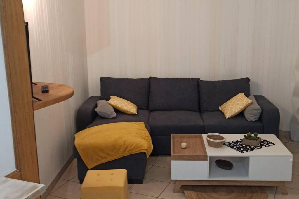 Petite Maison De Bourg Proche A84 Ducey-Les Cheris Exteriér fotografie